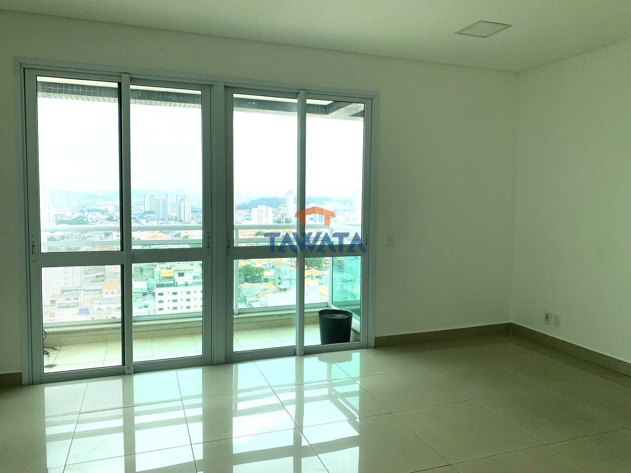 Locação - Sala com sacada e banheiro - Helbor Up Offices - Vila Carrão