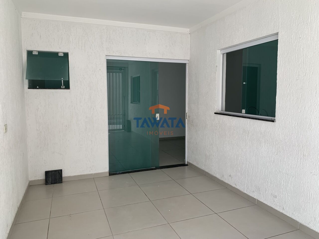 Sobrado moderno para locação com 02 suítes e 01 vaga - Vila Carrão