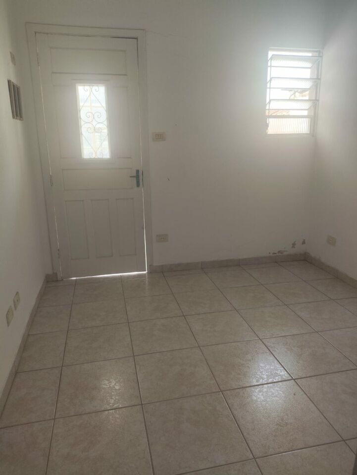 Casa para Locação - Vila Santa Clara