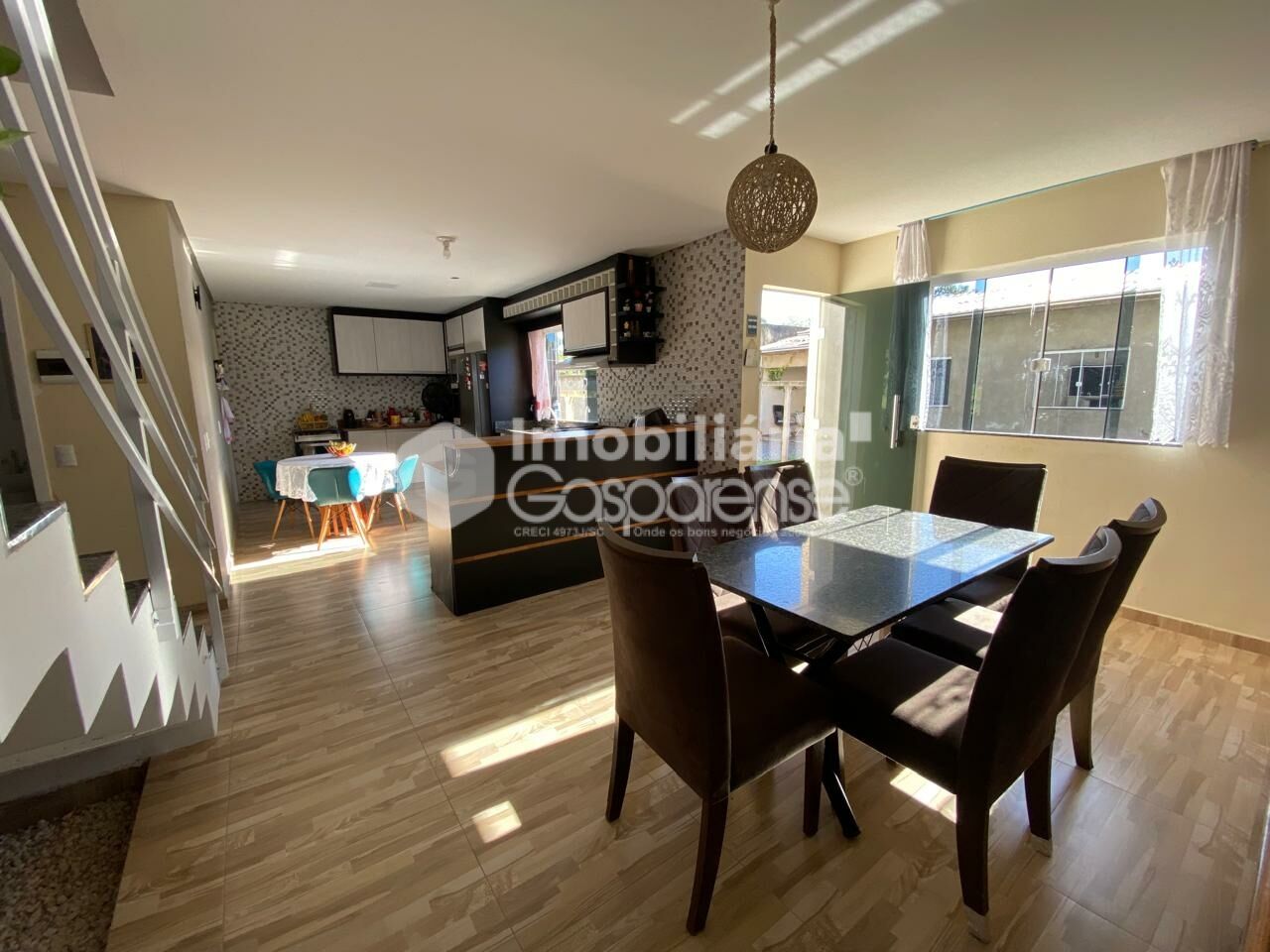 Casa com 2 Pav para Venda - Figueira