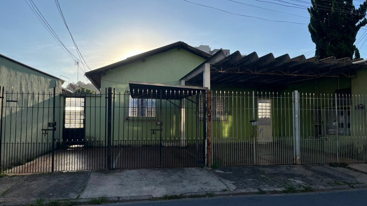 Casa Térrea para Venda - Vila Galvão