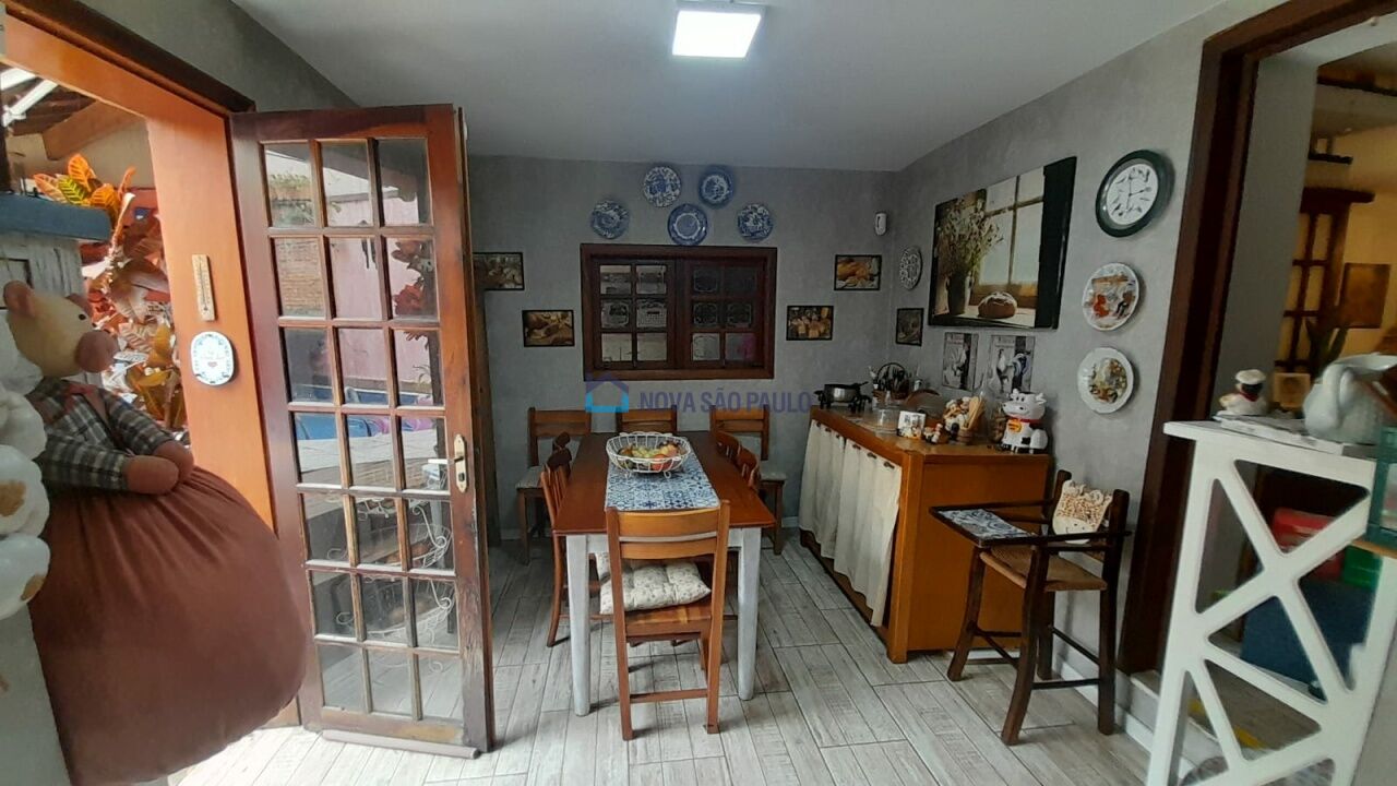 Foto 34 - BI48302