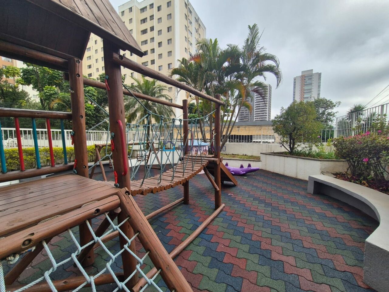 Foto 49 - BI48323