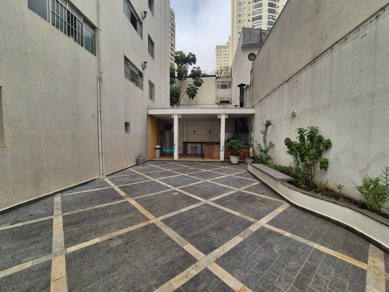 Foto 42 - BI48323