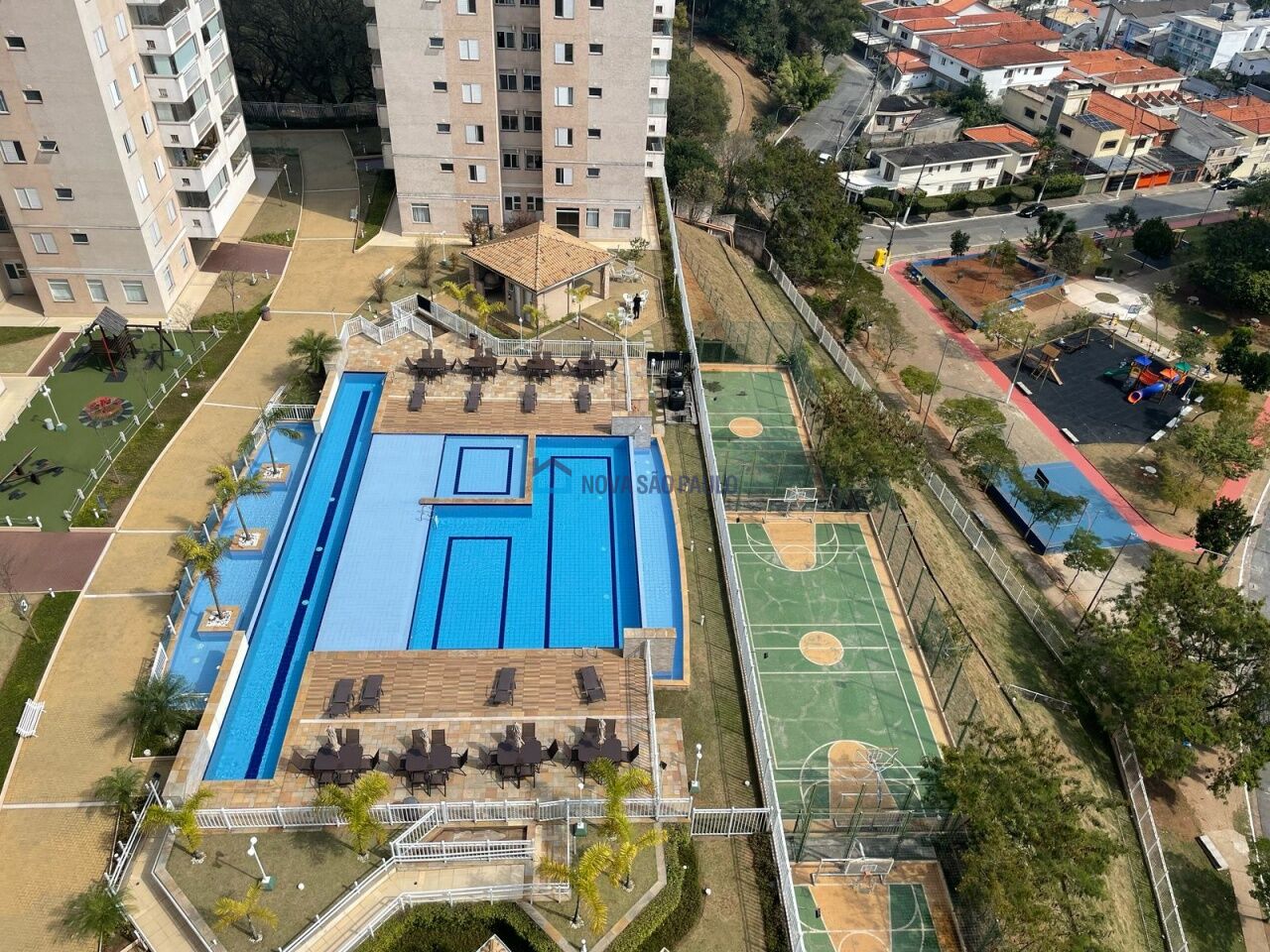 Foto 50 - BI48783
