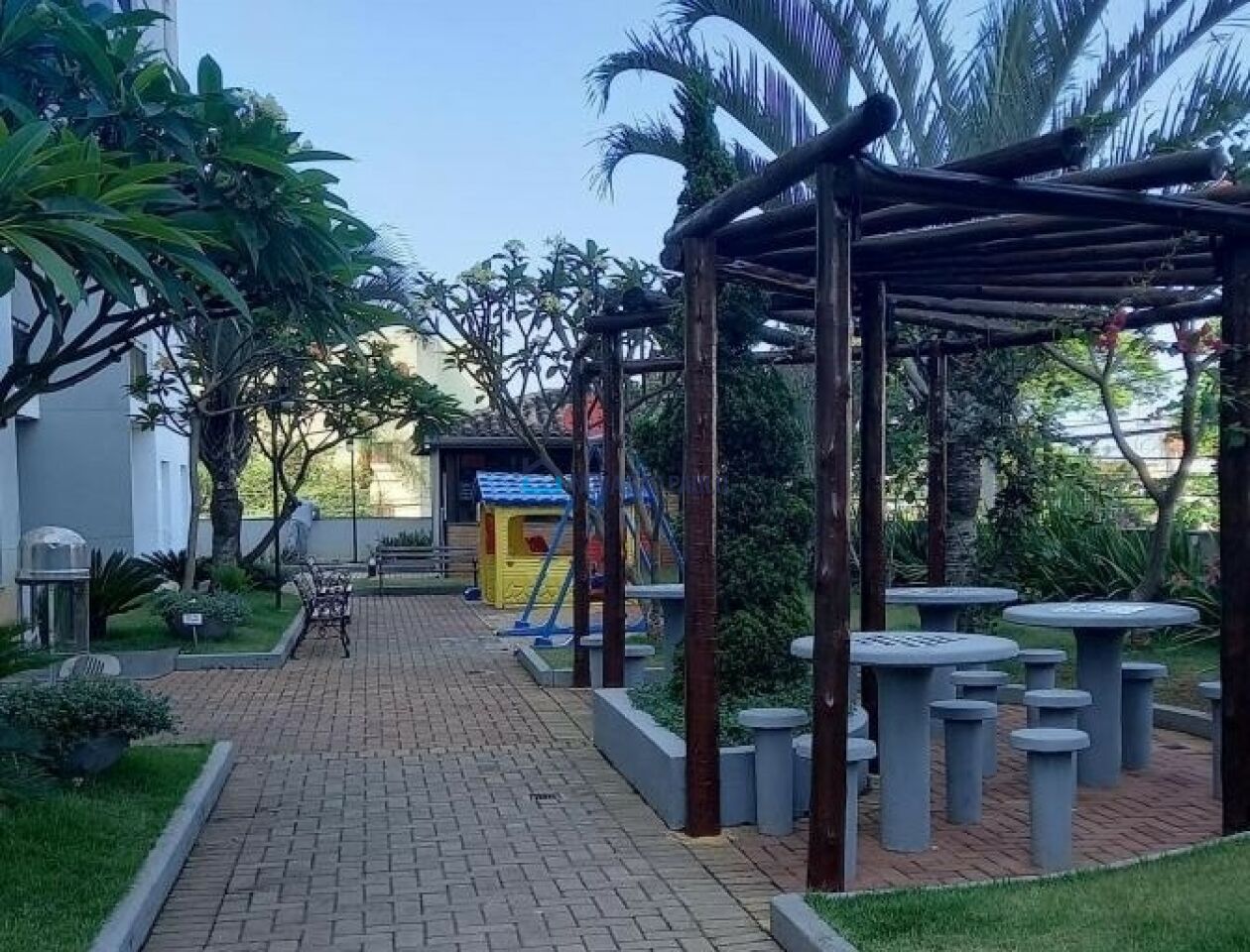 Foto 38 - BI48937