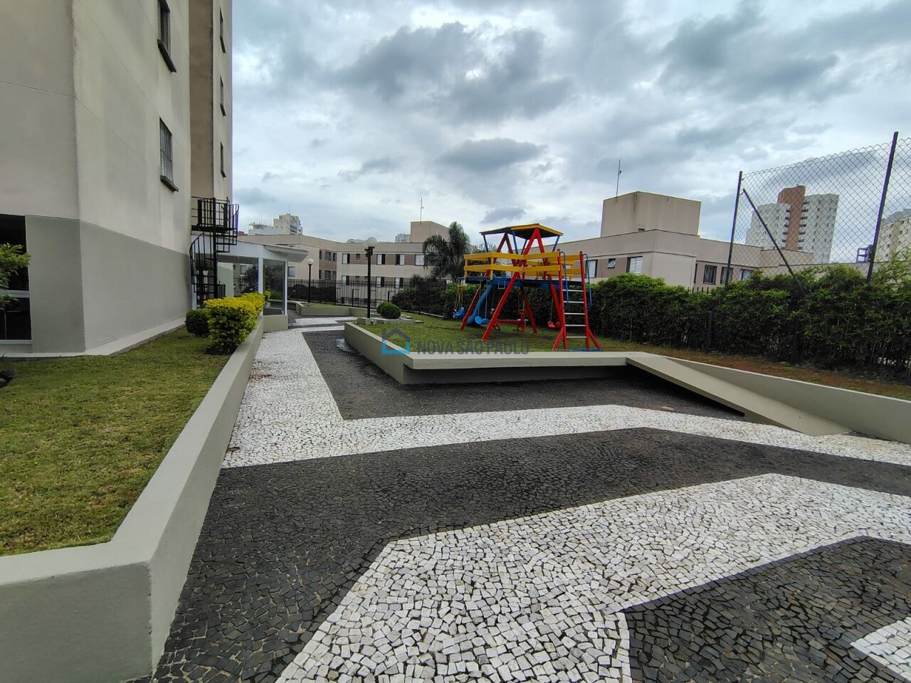 Foto 37 - BI49333