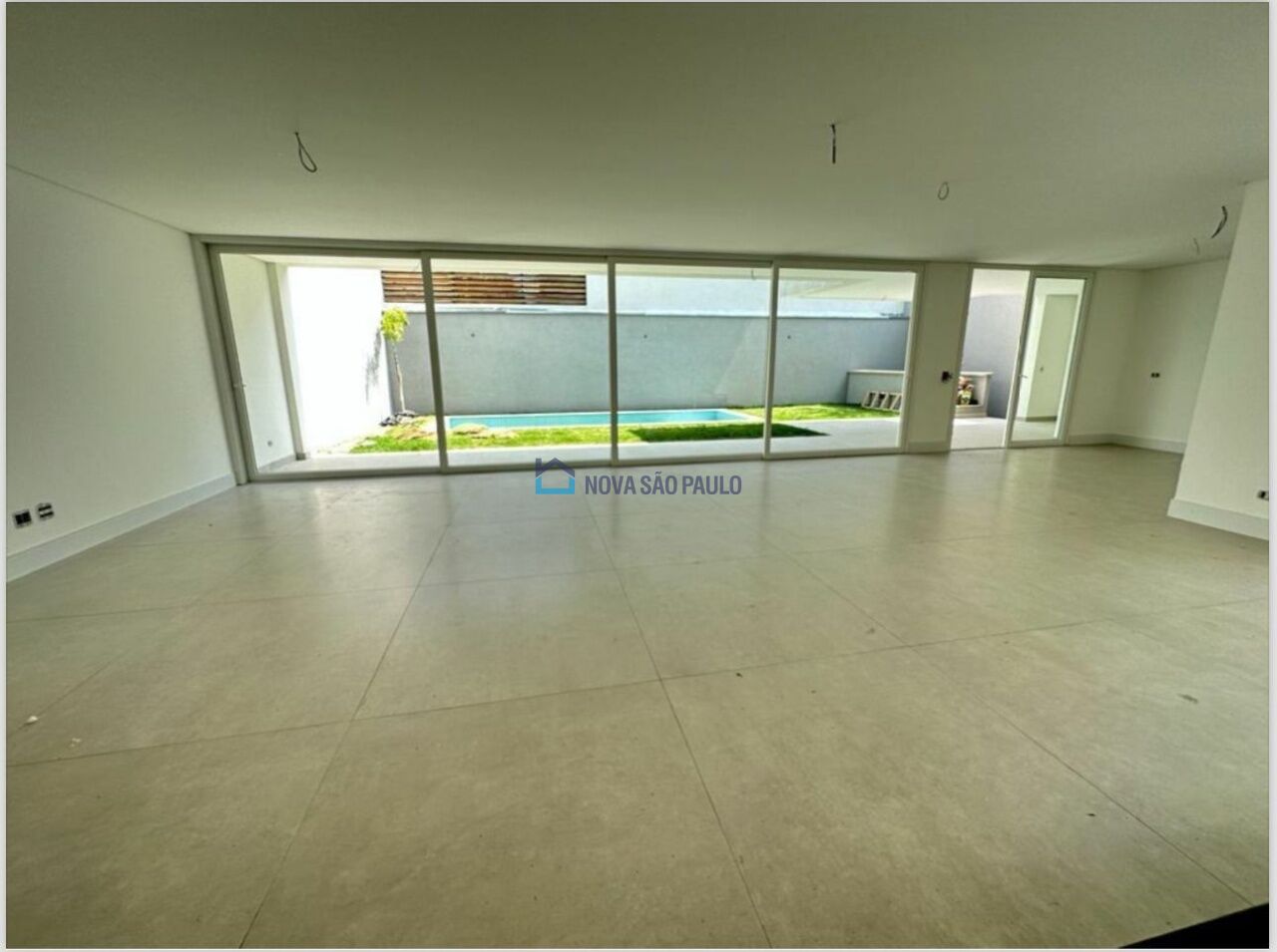 Foto 8 - BI52700