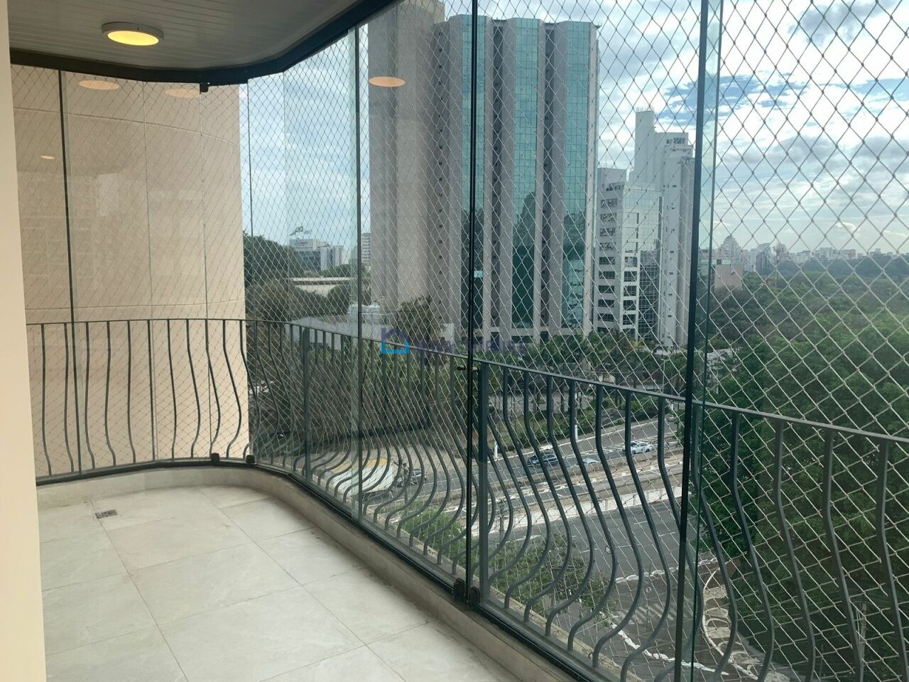 Foto 2 - BI52810
