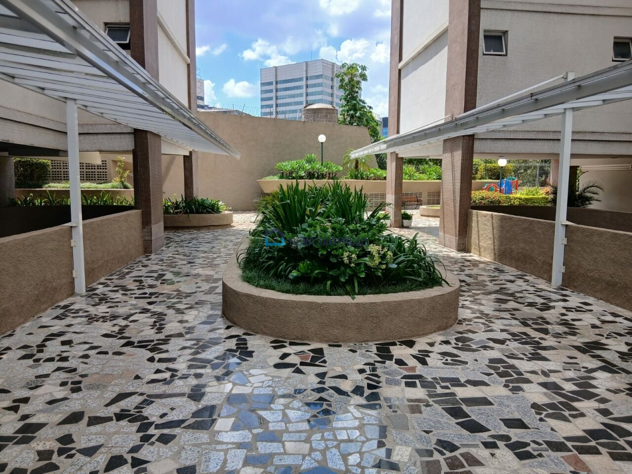 Foto 31 - JA43530