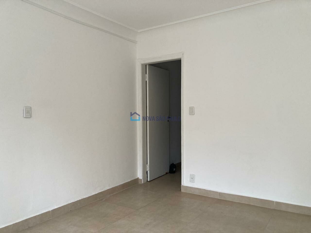 Foto 5 - MO14246