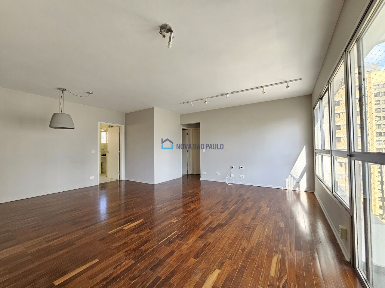 Foto 2 - MO14682
