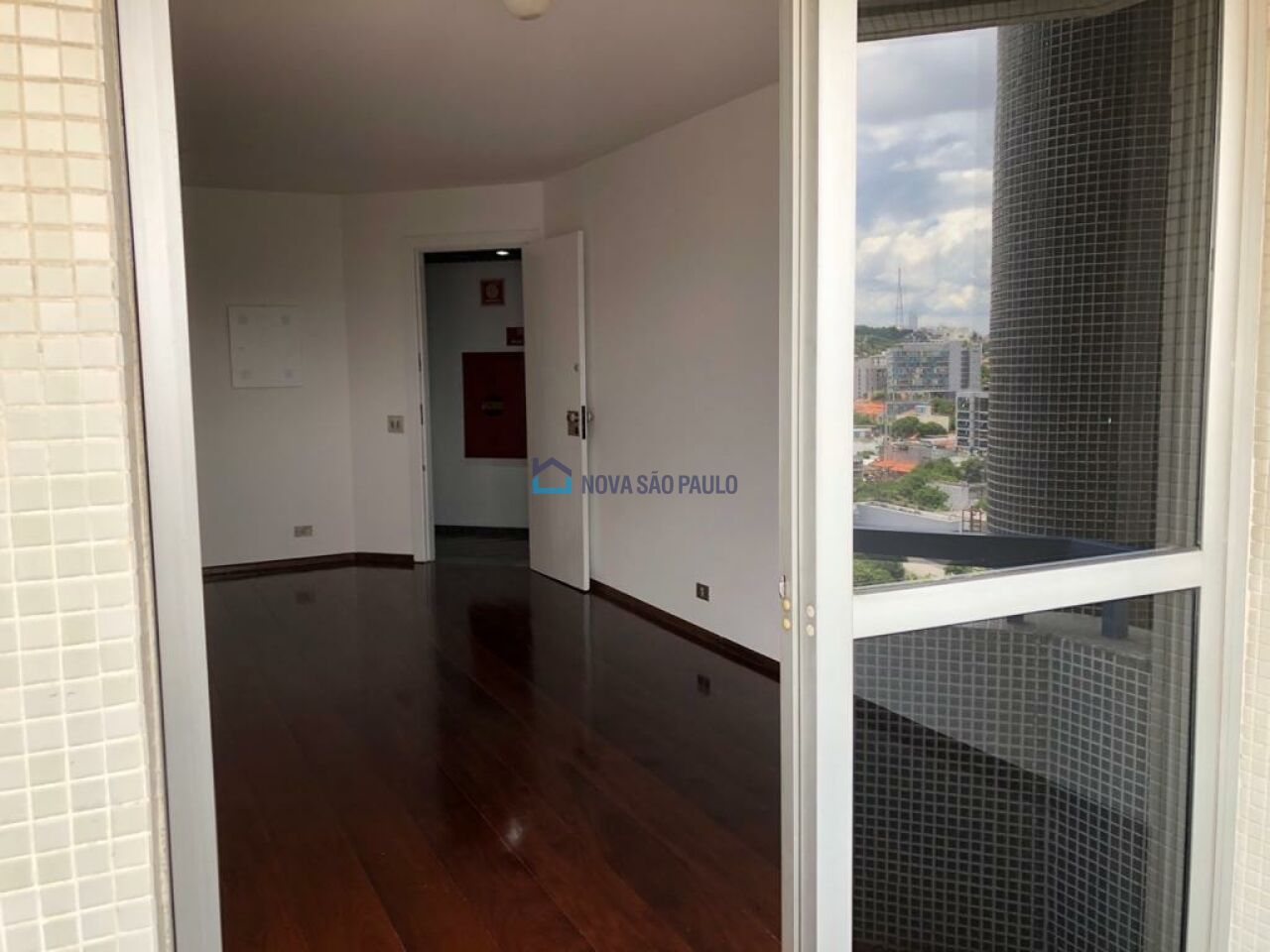 Foto 2 - MO16313