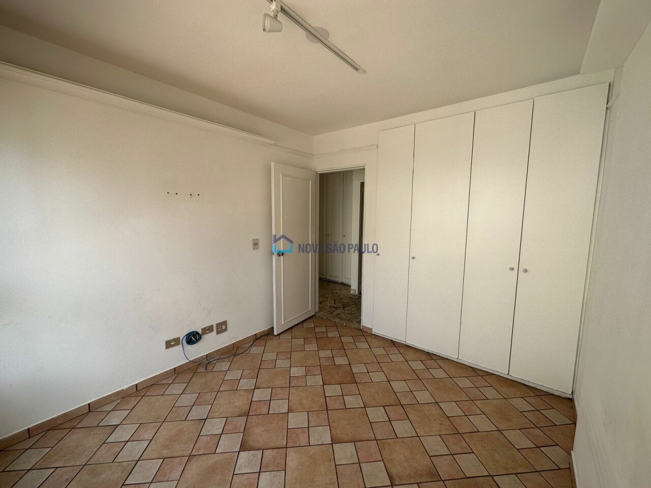 Foto 24 - MO18041