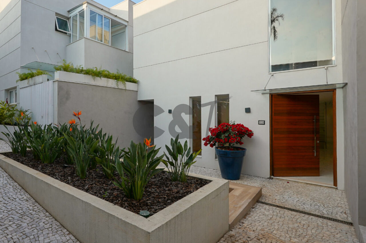 Casa de Condomínio para Locação - Granja Julieta