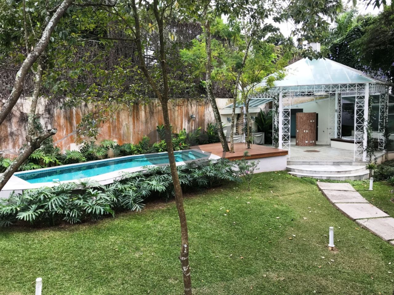 Casa de Condomínio para Venda - Chácara Flora