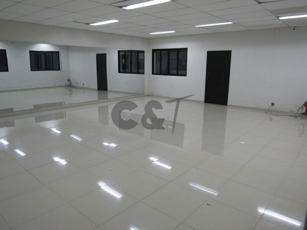 Prédio para Venda - Vila Cruzeiro