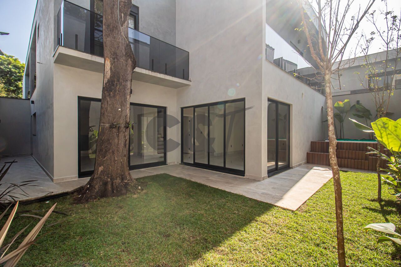 Casa de Condomínio para Venda - Jardim Petrópolis