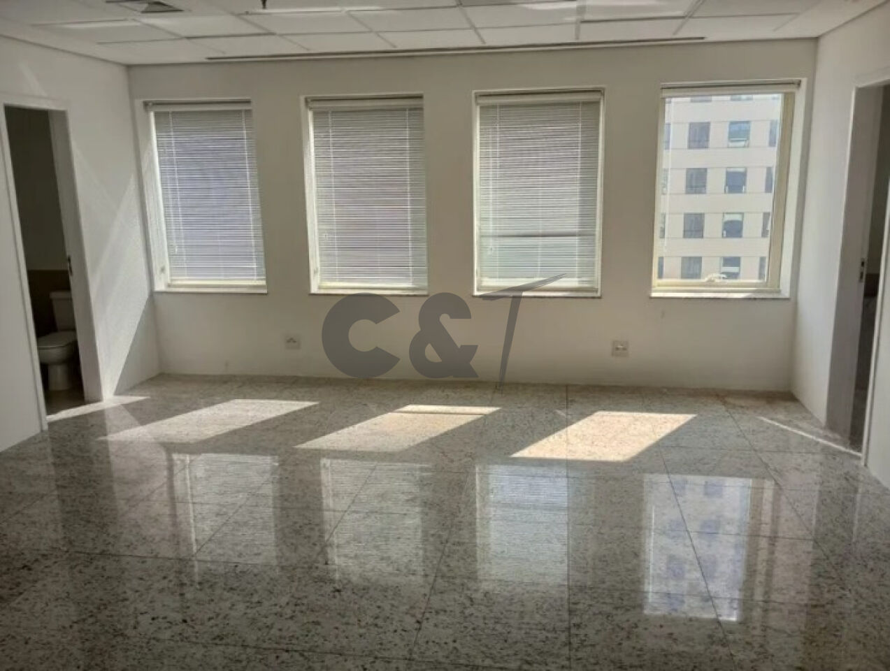 Conj. Comercial para Venda - Consolação