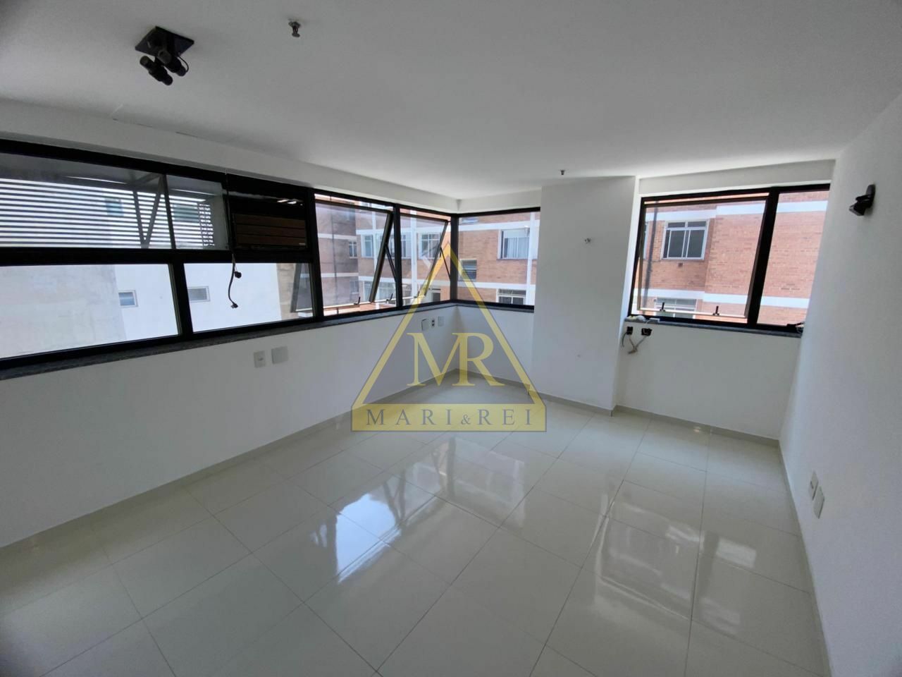 Conj. Comercial para Venda - Santa Cecília