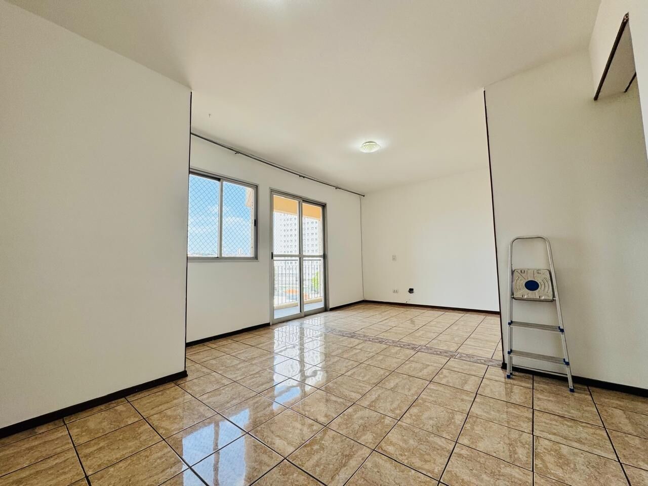 Apartamento para Venda - Vila Marari