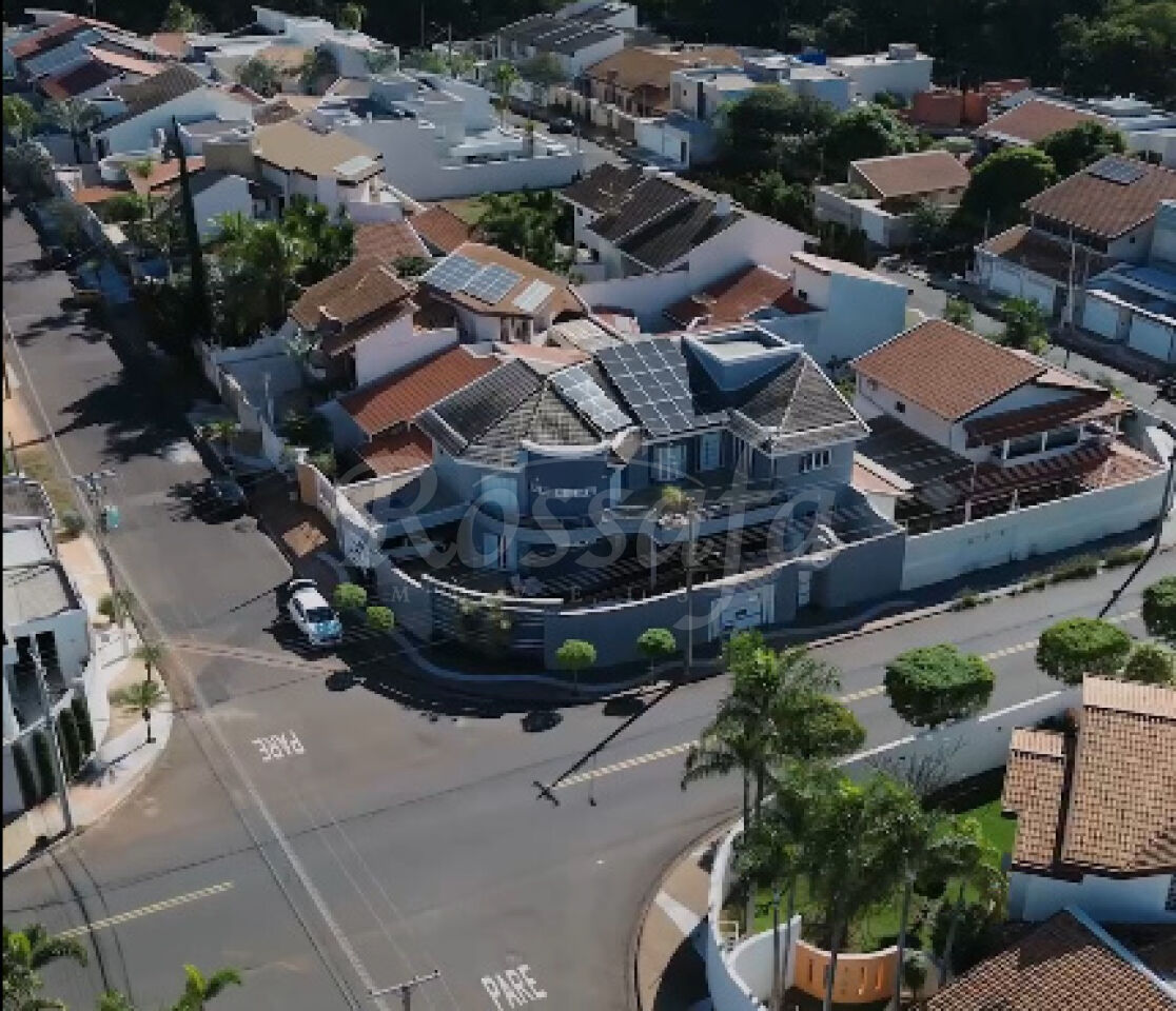 Casa Assobradada para Venda - Residencial Horto Florestal Jacyra I