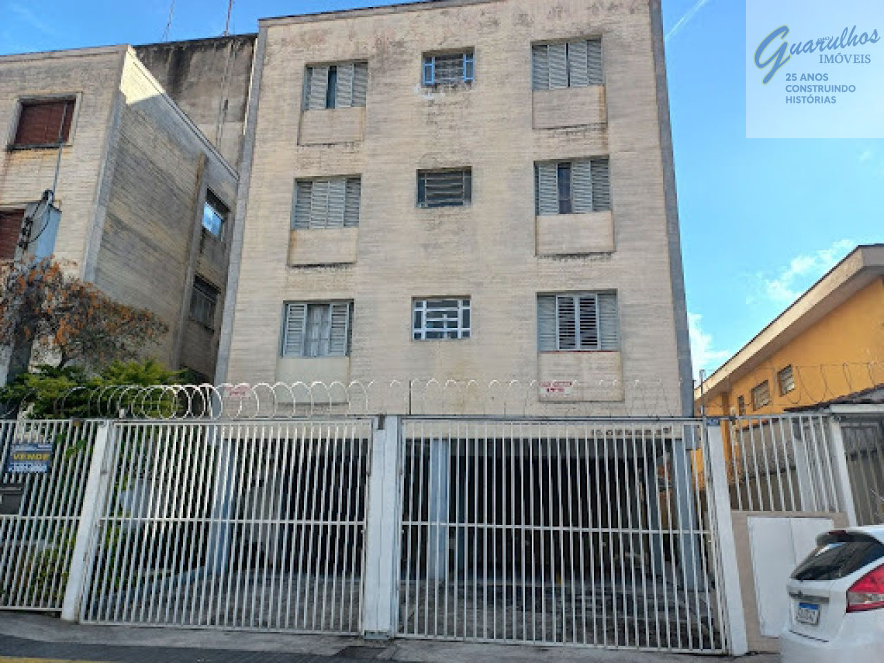 Apartamento para Venda - Vila Galvão