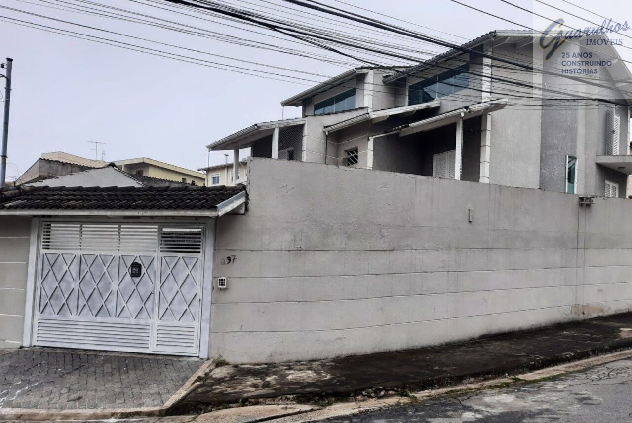 Sobrado para Venda - Jardim Santa Mena