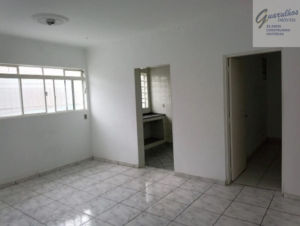 Casa Assobradada para Locação - Vila Mazzei