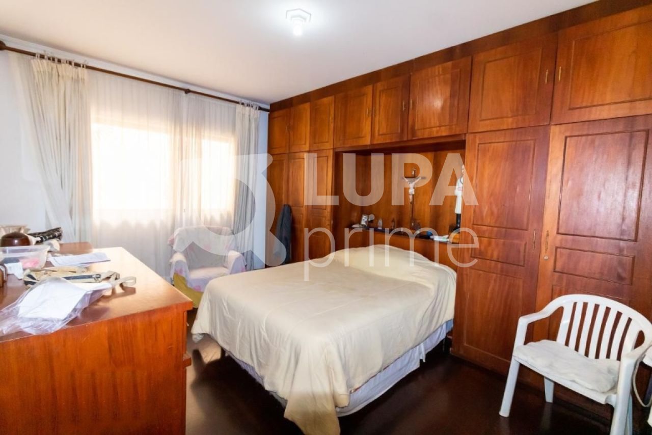 casa-terrea-venda-sao-paulo-parque-novo-mundo-3dormitorios-5vagas-250m2-LM1516