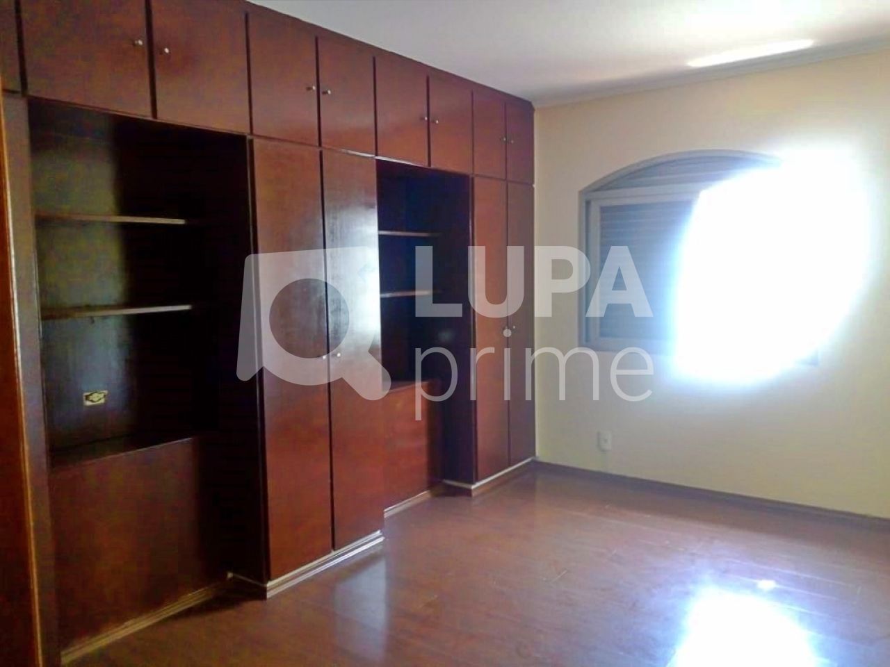 casa-terrea-venda-sao-paulo-vila-maria-alta-4dormitorios-3suites-5vagas-270m2-LM15283