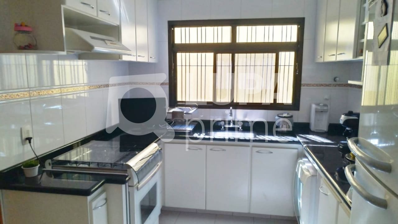 sobrado-venda-sao-paulo-vila-sabrina-2dormitorios-1suite-2vagas-160m2-LM15724