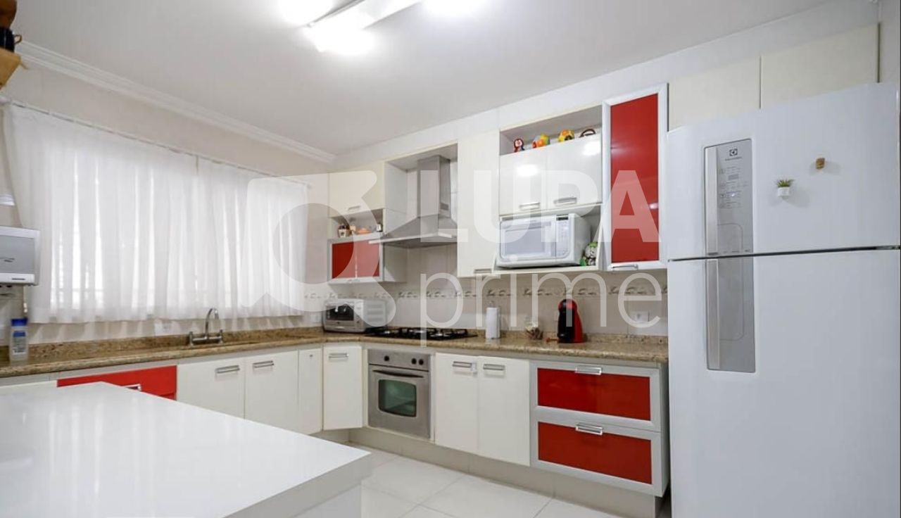 sobrado-venda-sao-paulo-vila-sabrina-3dormitorios-3suites-2vagas-176m2-LM18050