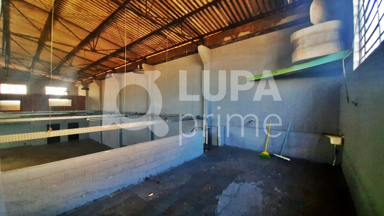 galpao-venda-sao-paulo-campo-limpo-6vagas-515m2-LM20214