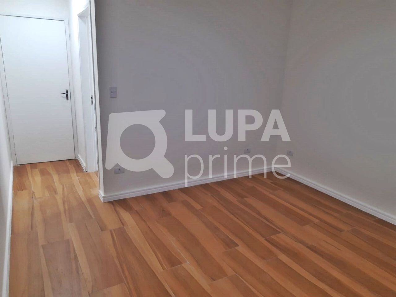 sobrado-venda-sao-paulo-jardim-guanca-3dormitorios-1suite-2vagas-152m2-LM20236