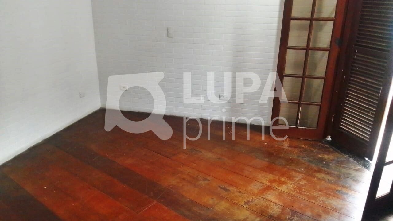 Casa, 4 quartos, 240 m² - Foto 4