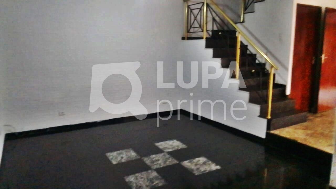 Casa, 4 quartos, 240 m² - Foto 1
