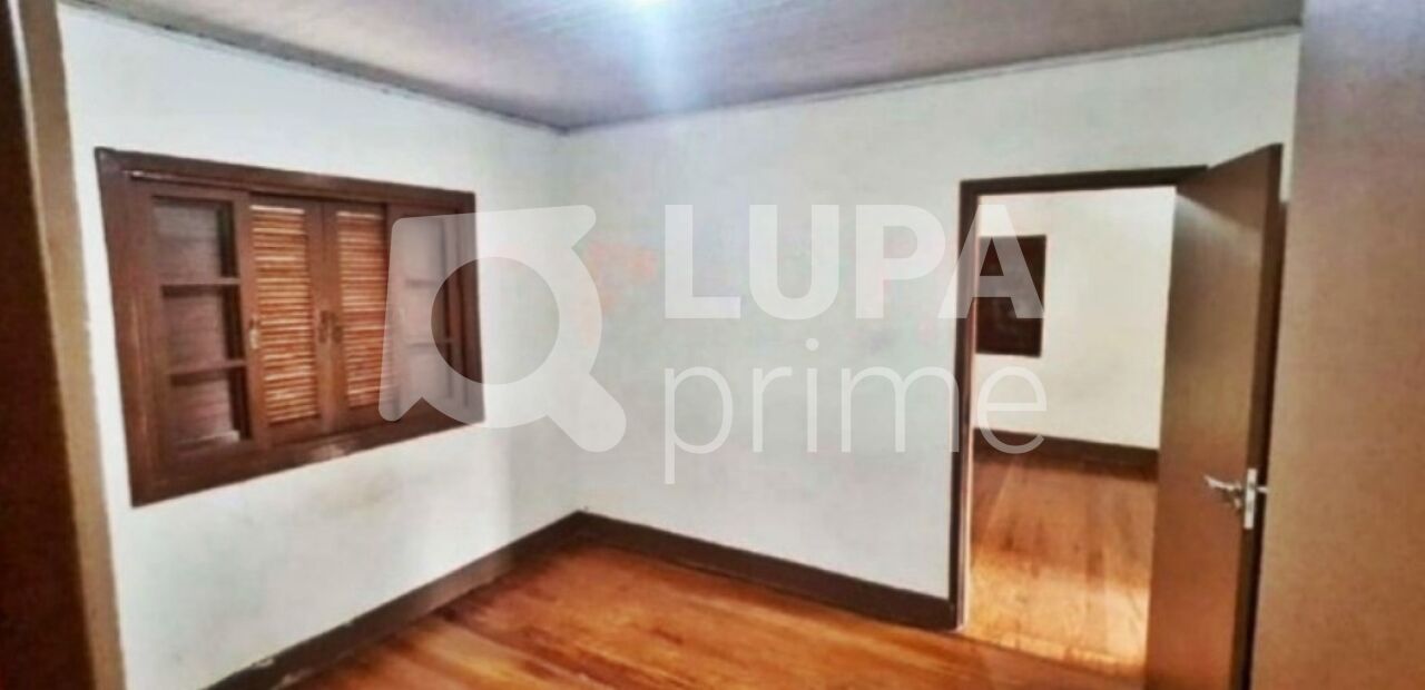 casa-terrea-venda-sao-paulo-tucuruvi-2dormitorios-3vagas-160m2-LM25058