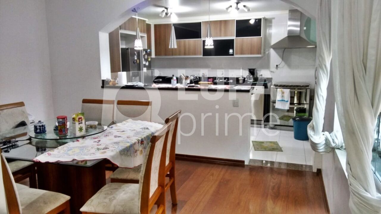 sobrado-venda-sao-paulo-parada-inglesa-3dormitorios-1suite-3vagas-210m2-LM25605