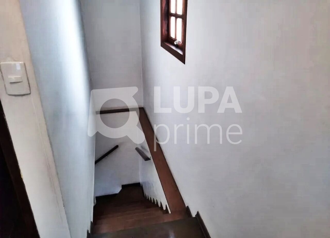 sobrado-venda-sao-paulo-vila-gustavo-3dormitorios-2suites-2vagas-200m2-LM26075