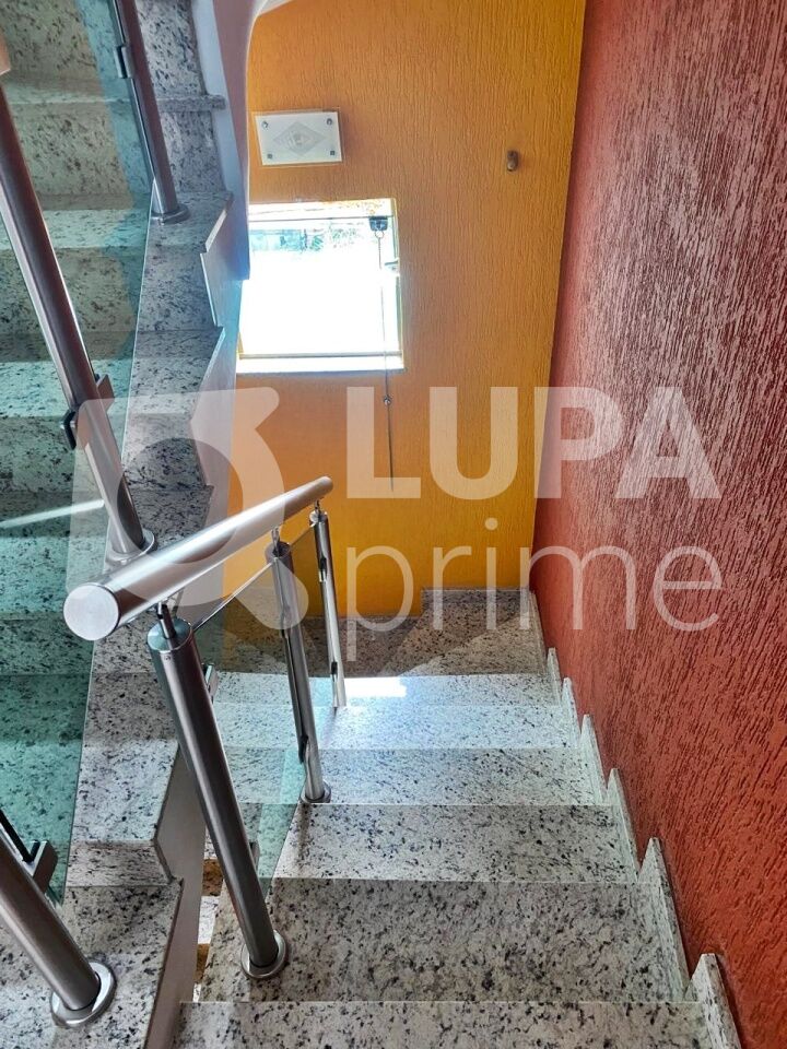 sobrado-venda-sao-paulo-vila-guilherme-5dormitorios-1suite-3vagas-329m2-LM26187