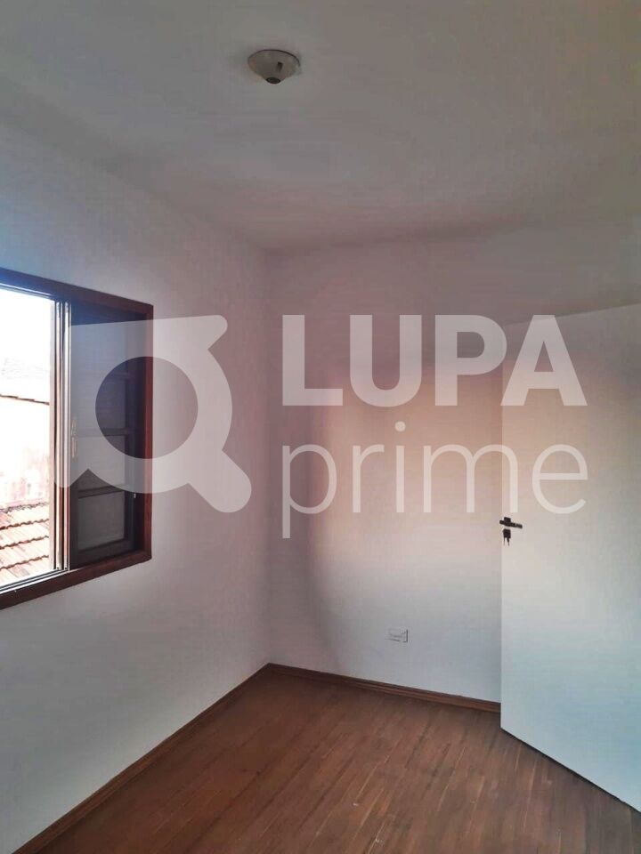 sobrado-venda-sao-paulo-vila-guilherme-3dormitorios-2suites-6vagas-224m2-LM26622