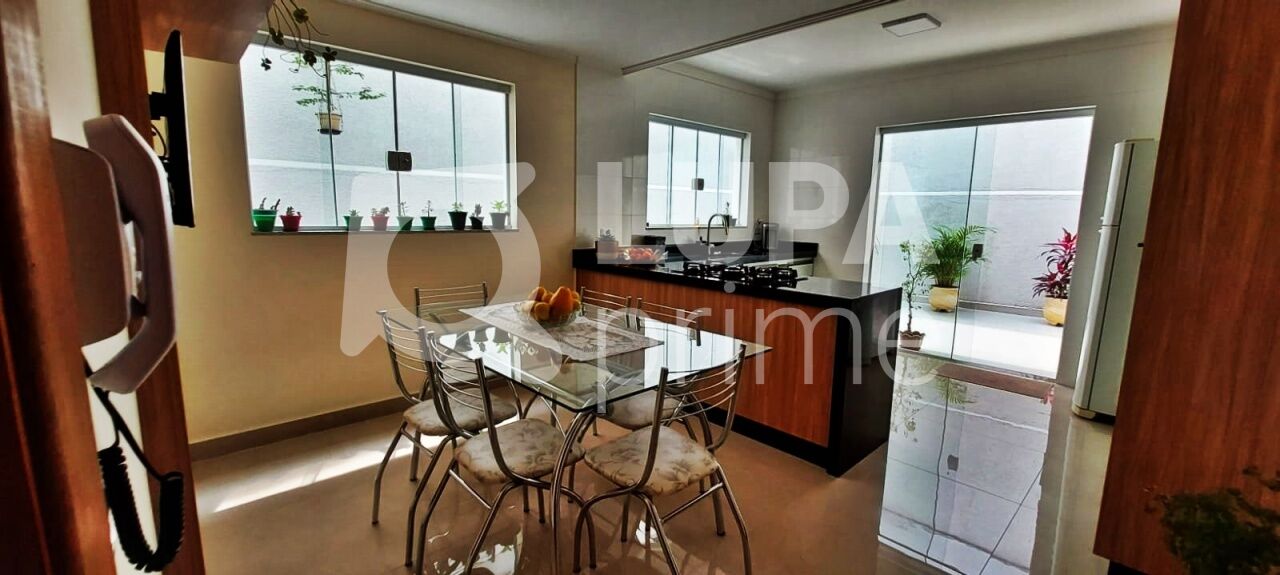 sobrado-venda-guarulhos-vila-galvao-3dormitorios-1suite-3vagas-131m2-LM29586