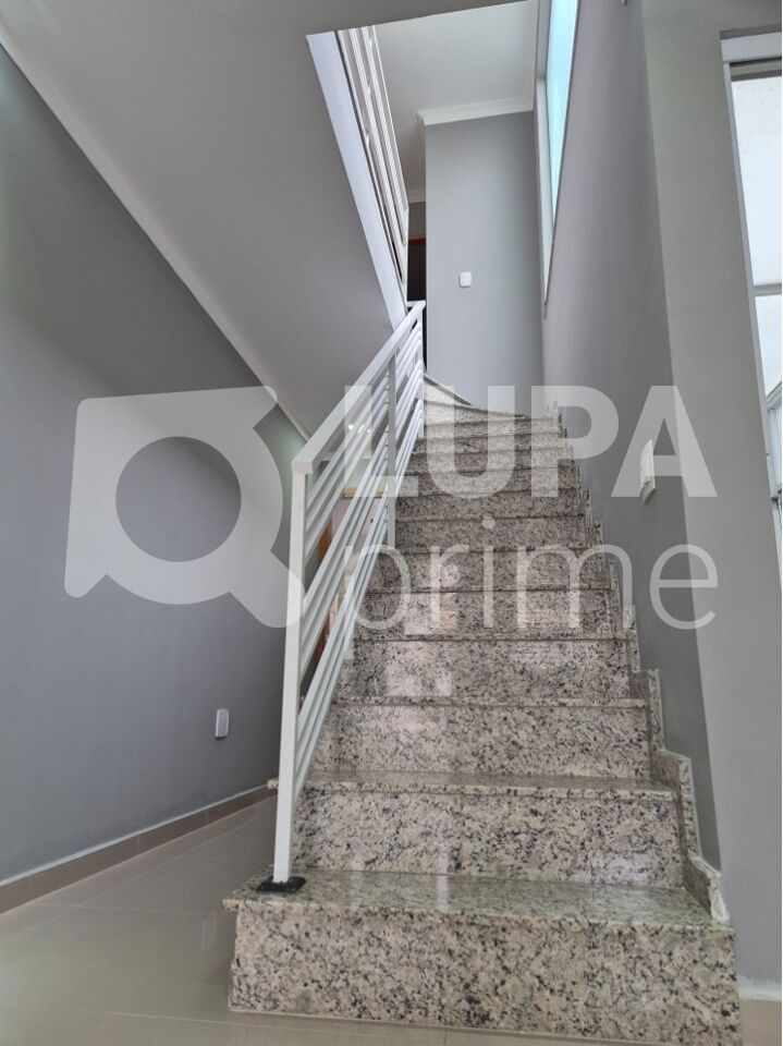 sobrado-venda-sao-paulo-vila-pedra-branca-3dormitorios-1suite-2vagas-110m2-LM30840