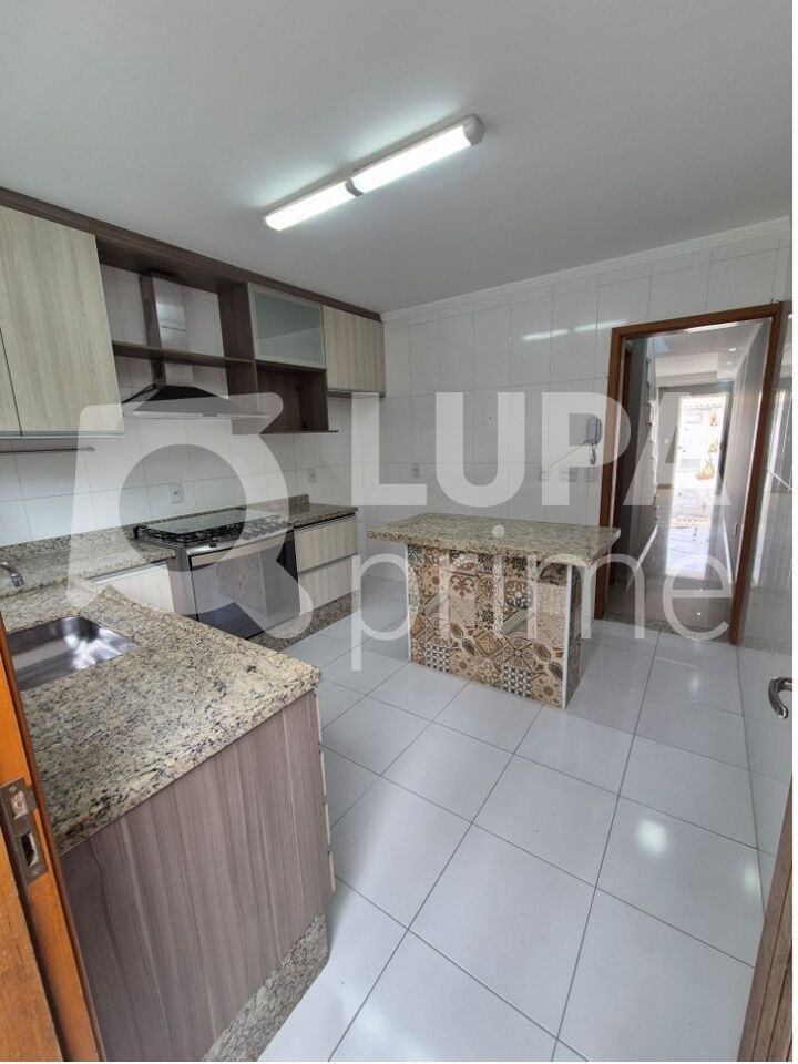 sobrado-venda-sao-paulo-vila-pedra-branca-3dormitorios-1suite-2vagas-110m2-LM30840