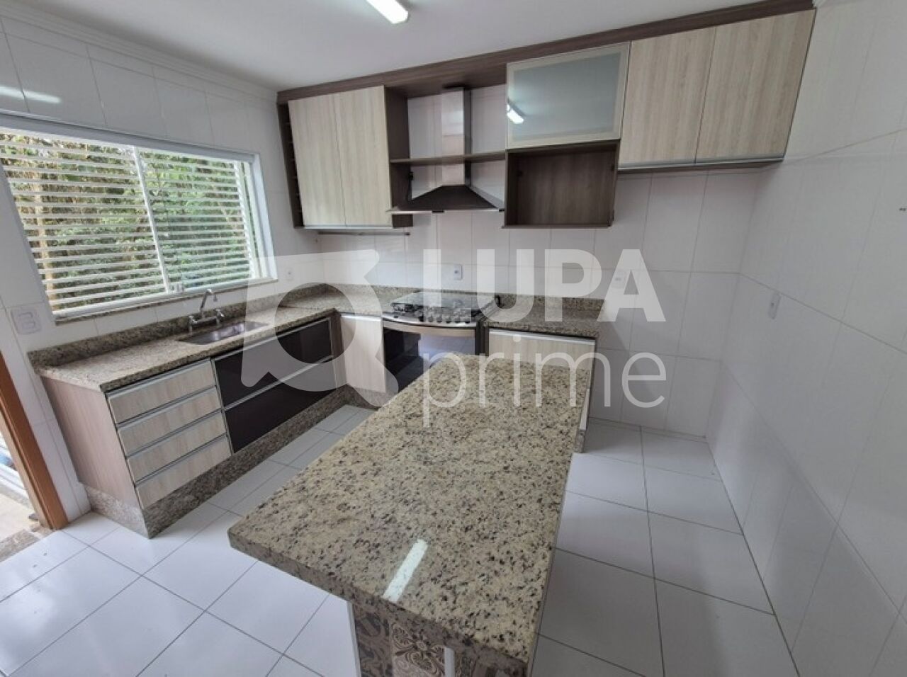sobrado-venda-sao-paulo-vila-pedra-branca-3dormitorios-1suite-2vagas-110m2-LM30840