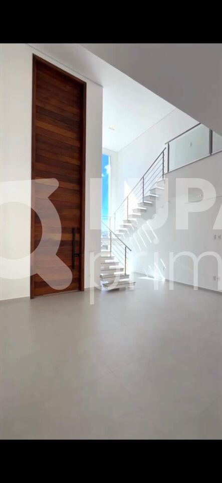 Casa, 3 quartos, 273 m² - Foto 1