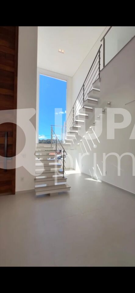 Casa, 3 quartos, 273 m² - Foto 2