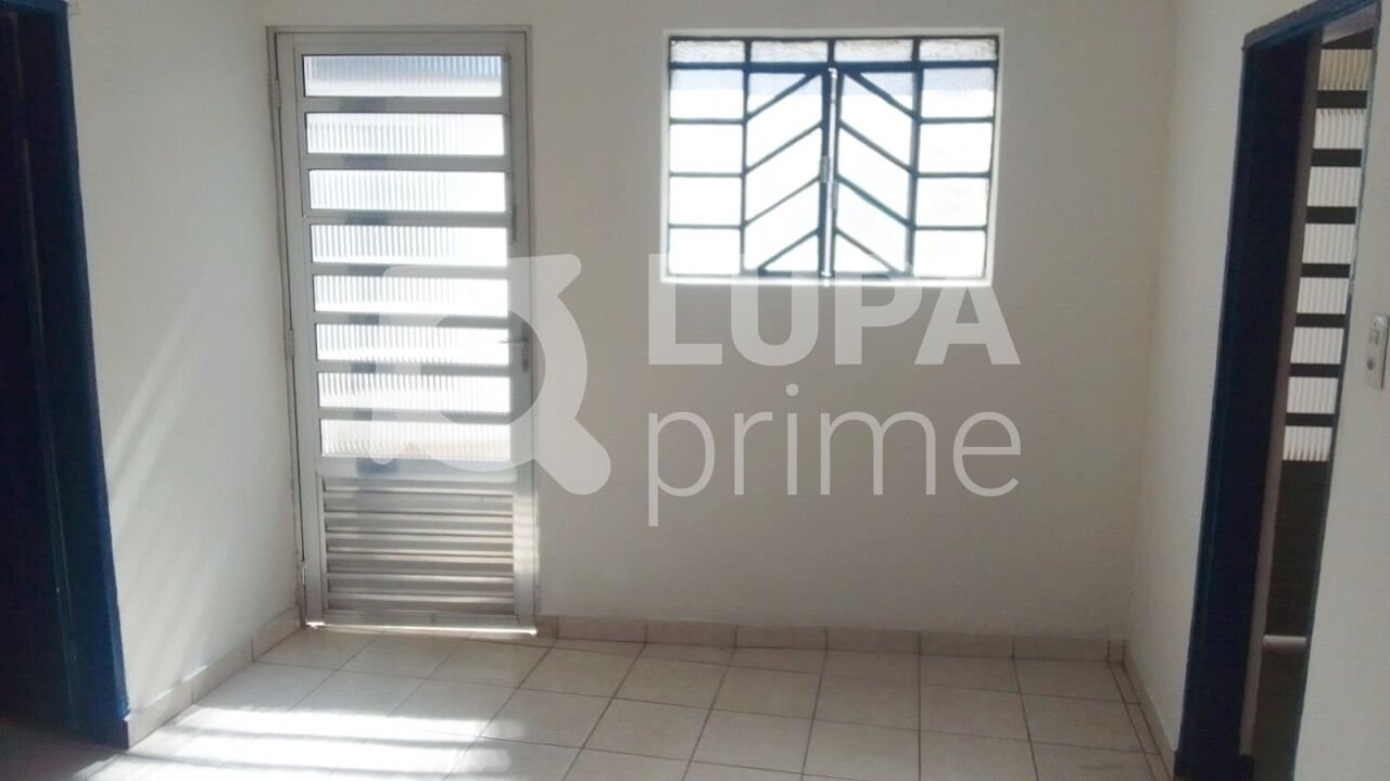 Casa, 1 quarto, 42 m² - Foto 1