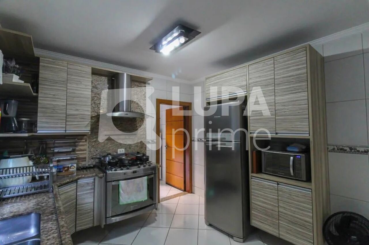 Casa, 6 quartos, 182 m² - Foto 11